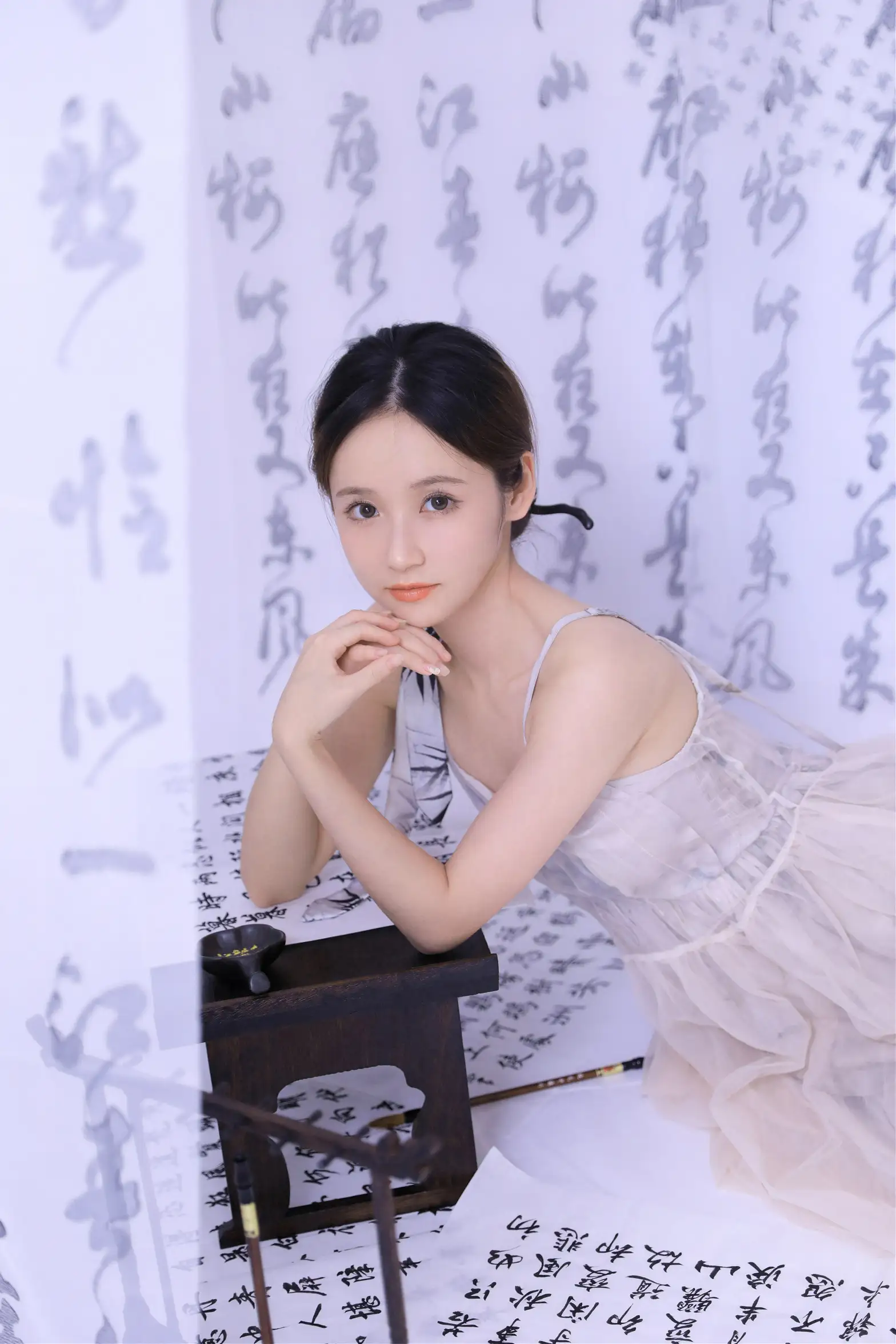 [艺图语] 2022.11.12 Vol.2424 – 坐看闲庭听书语 不爱奶糖#[26P]-5