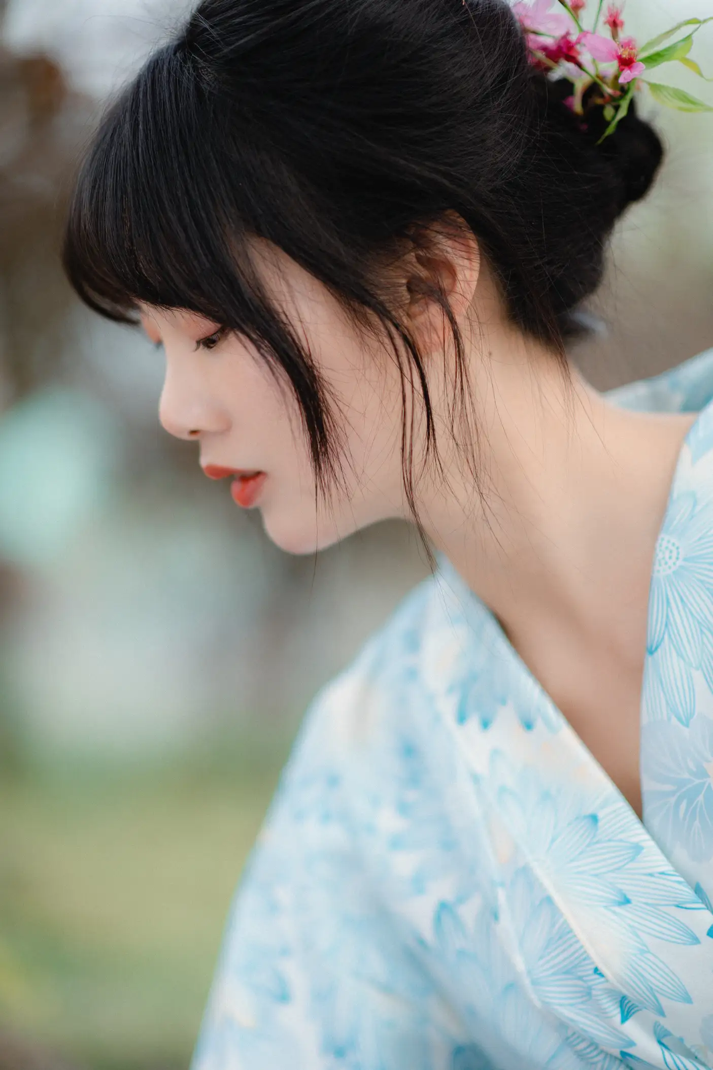 [艺图语] 2022.11.19 Vol.2478 – 樱花树下 爱拍照的梅梅#[23P]-6