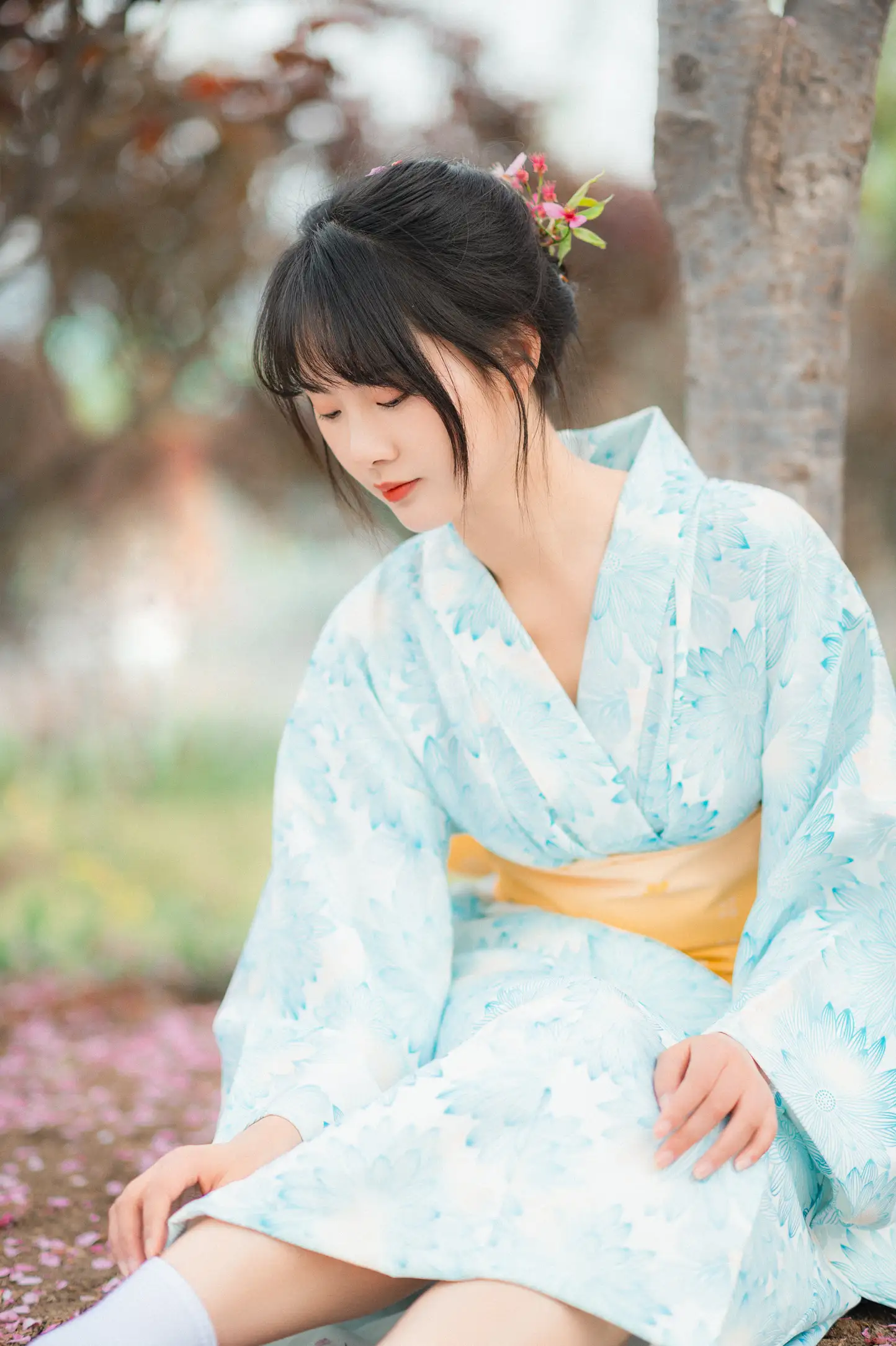 [艺图语] 2022.11.19 Vol.2478 – 樱花树下 爱拍照的梅梅#[23P]-9
