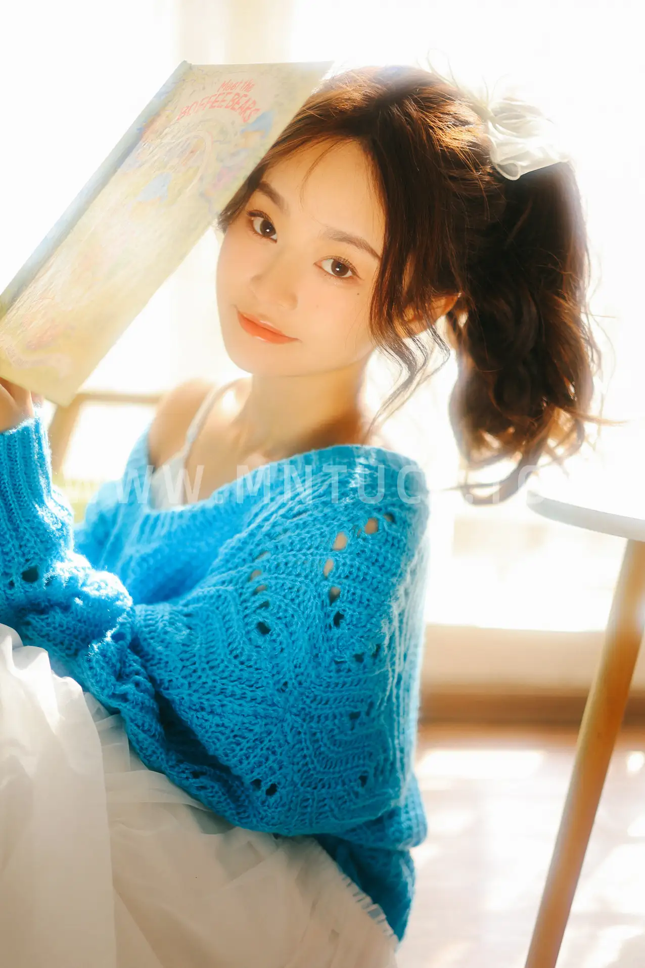 [艺图语] 2022.11.20 Vol.2481 – 暖秋 双耳ZiCe#[34P]-8