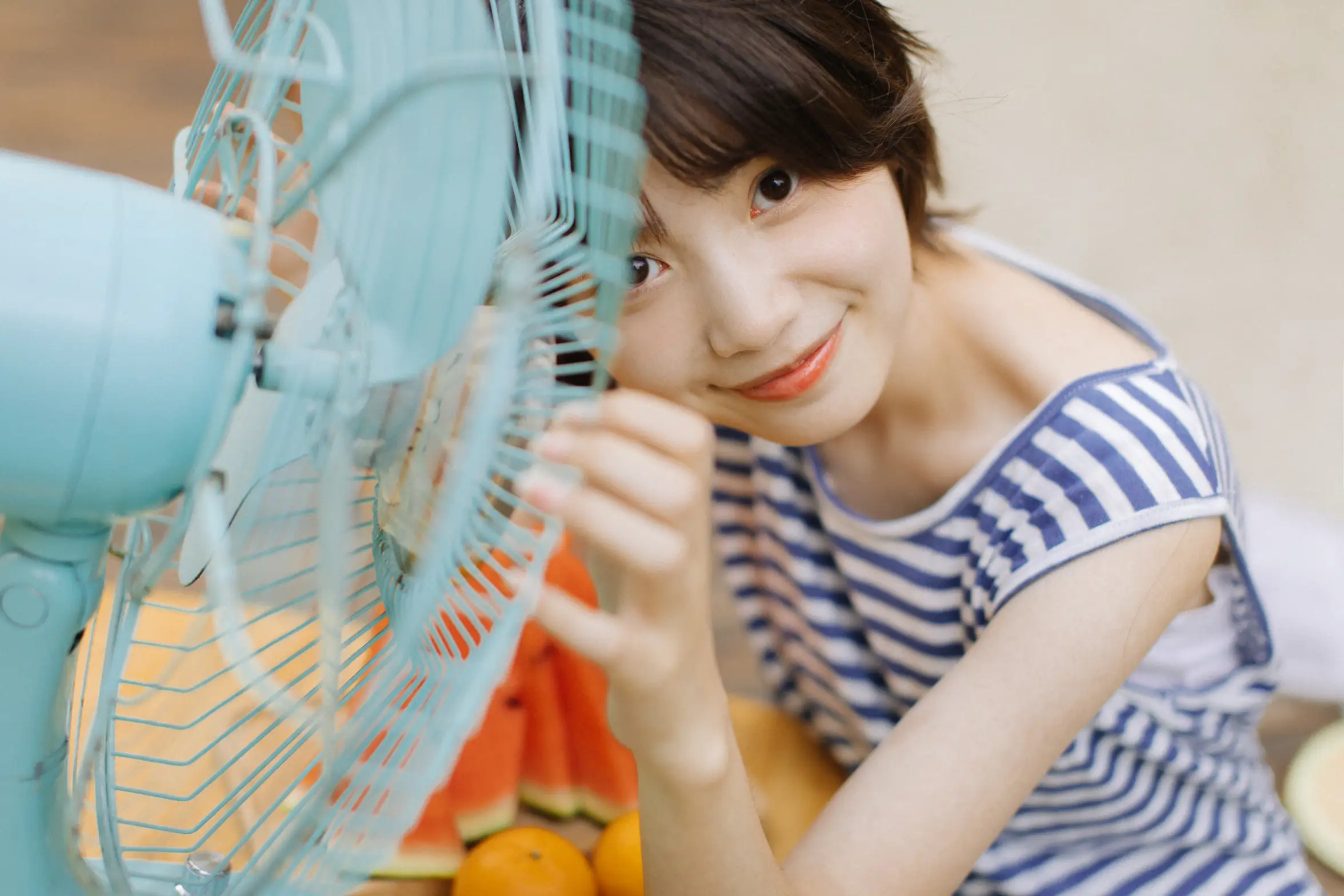 [艺图语] 2022.11.11 Vol.2409 – 捕捉夏天的风 77#[32P]-3
