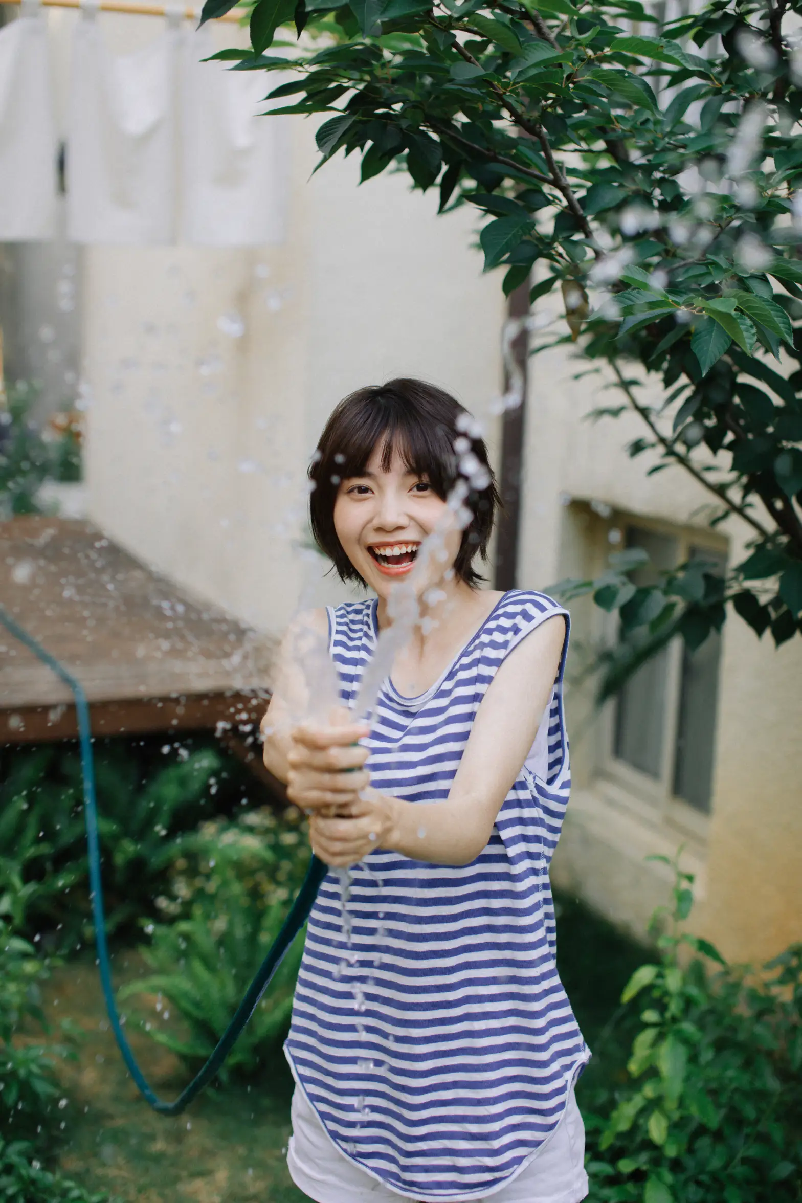 [艺图语] 2022.11.11 Vol.2409 – 捕捉夏天的风 77#[32P]-5