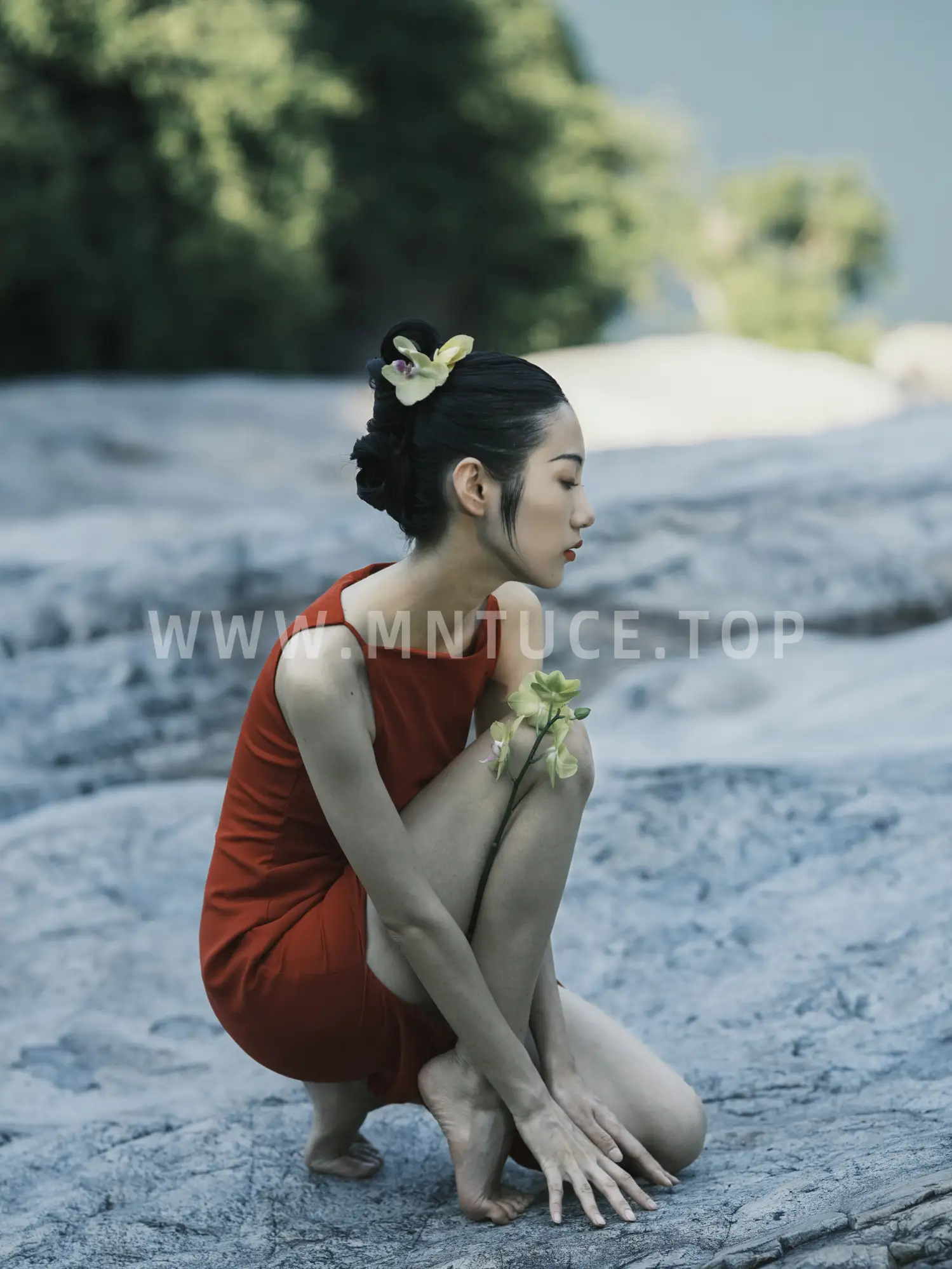 [艺图语] 2022.11.14 Vol.2434 – 关于红 阿万#[47P]-8