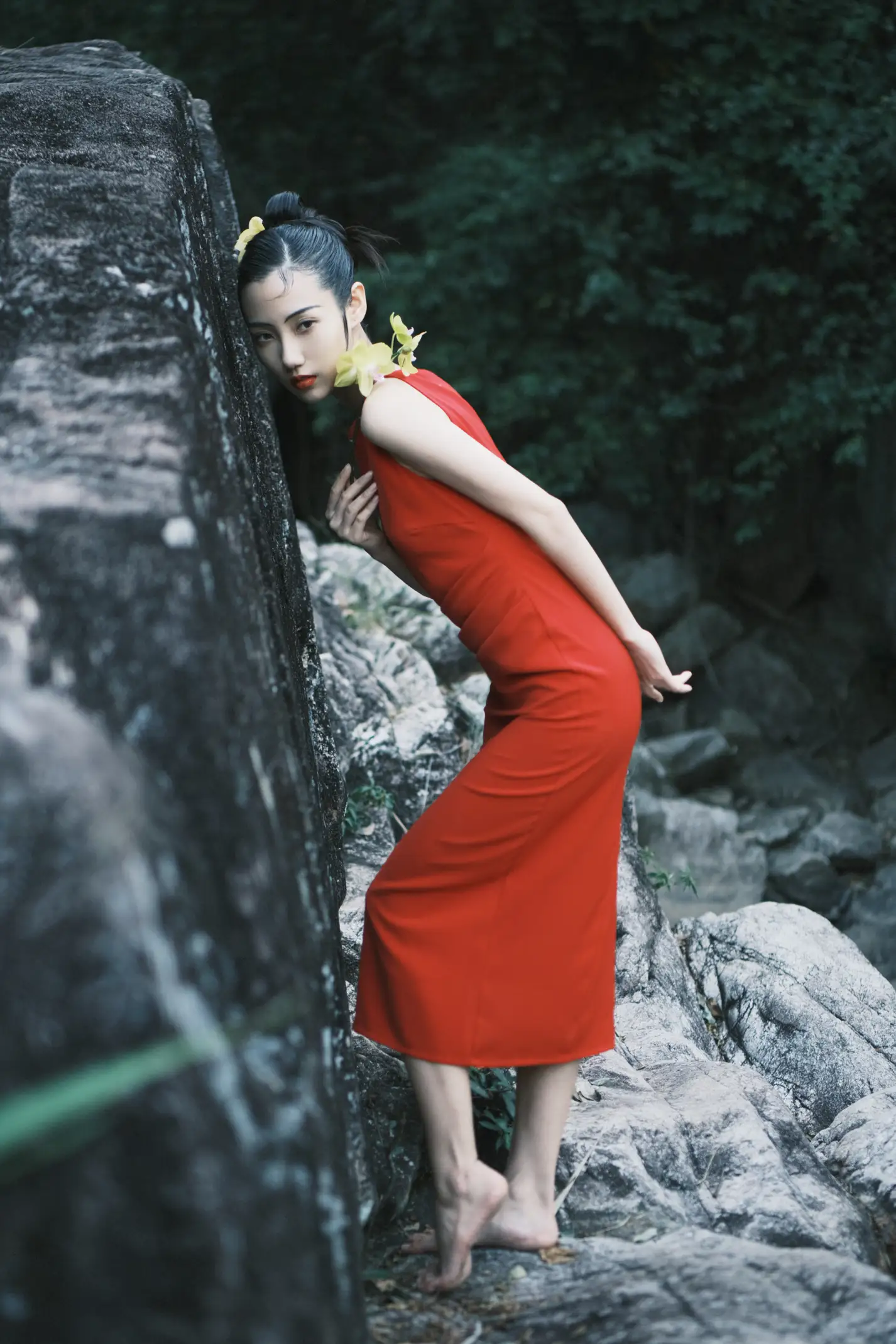 [艺图语] 2022.11.14 Vol.2434 – 关于红 阿万#[47P]-7