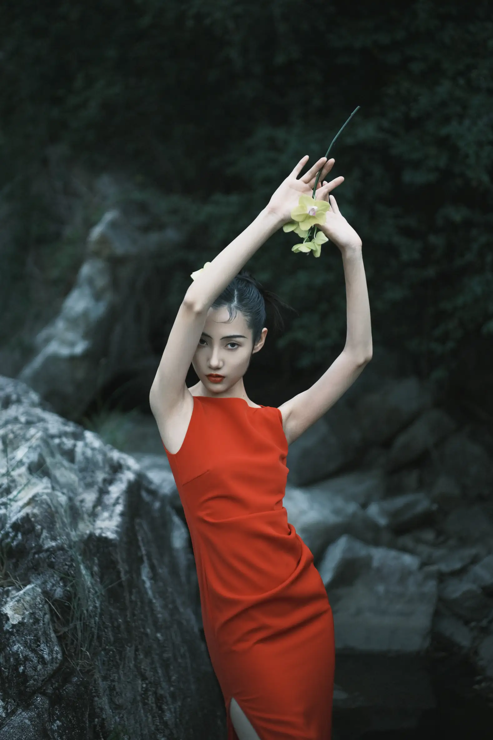 [艺图语] 2022.11.14 Vol.2434 – 关于红 阿万#[47P]-1