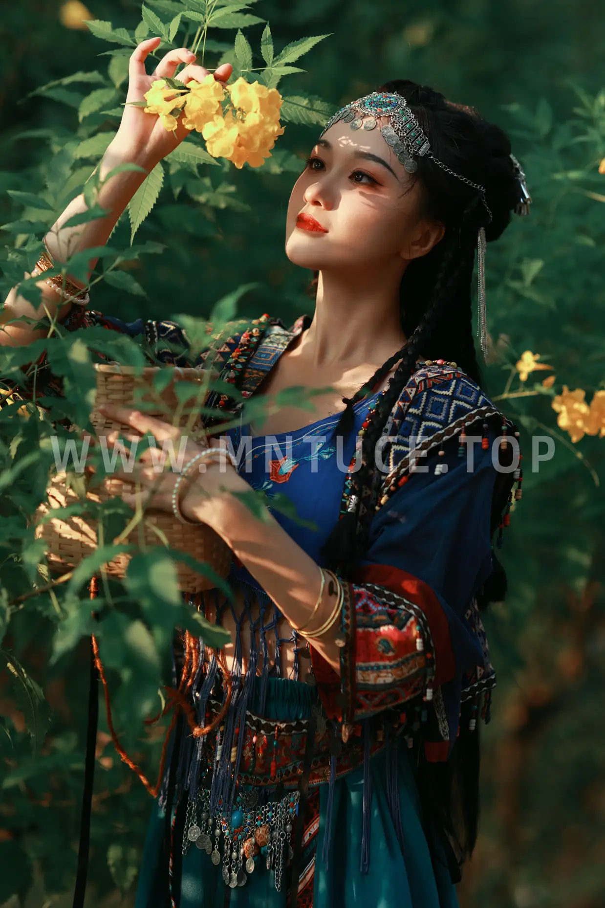 [艺图语] 2022.11.14 Vol.2438 – 容颜 大歪歪哥#[45P]-8