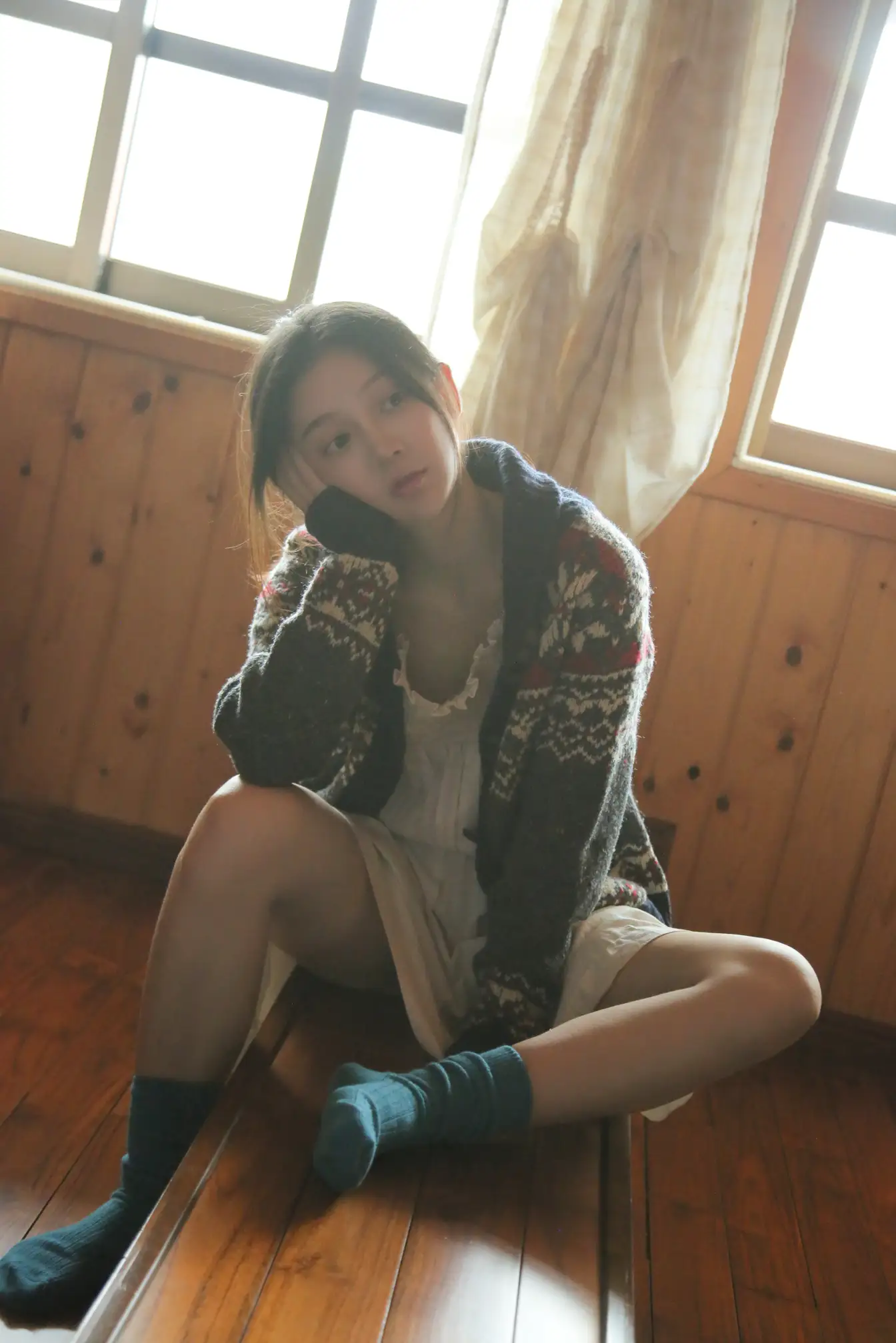 [艺图语] 2022.11.16 Vol.2449 – 冬季恋歌 可爱周zz#[28P]-1