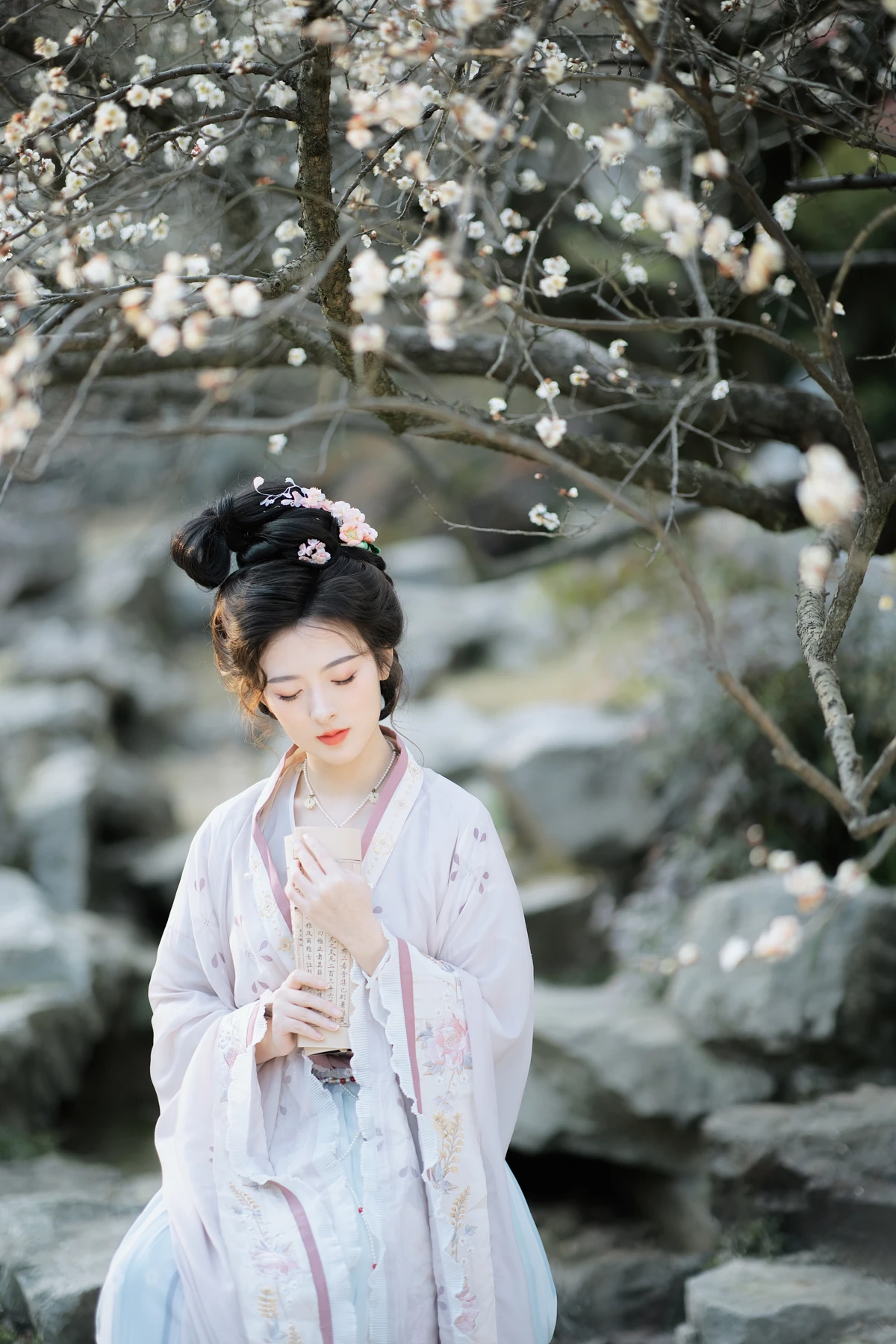 [YITUYU] 2023.03.08 Vol.3022 Exploring Plum Blossoms in Early Spring Ming Shu Cai Cai#[46P]-46