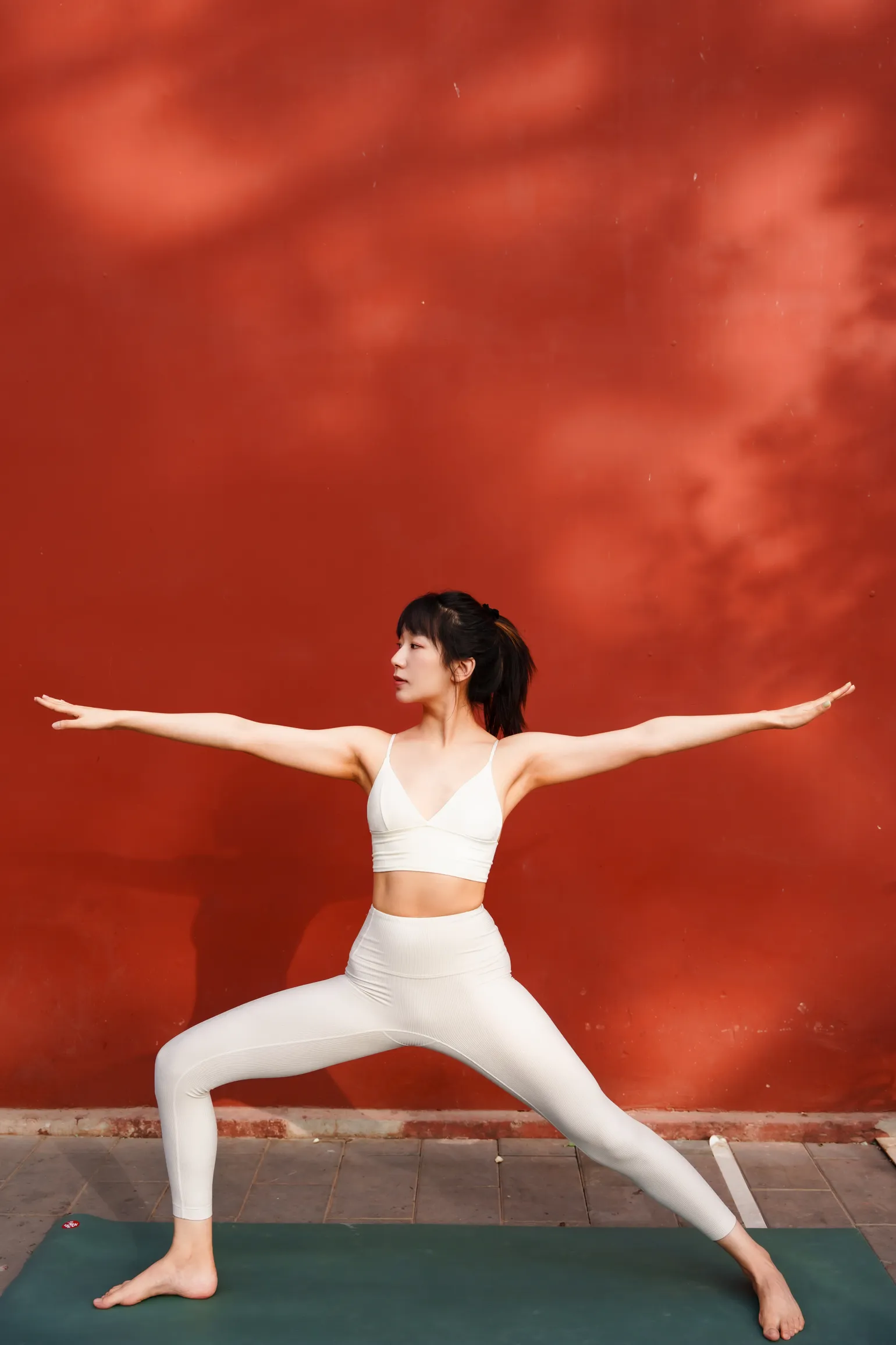 [YITUYU] 2022.12.01 Vol.2575 – Yoga and Red Wall Mengmeng#[23P]-4