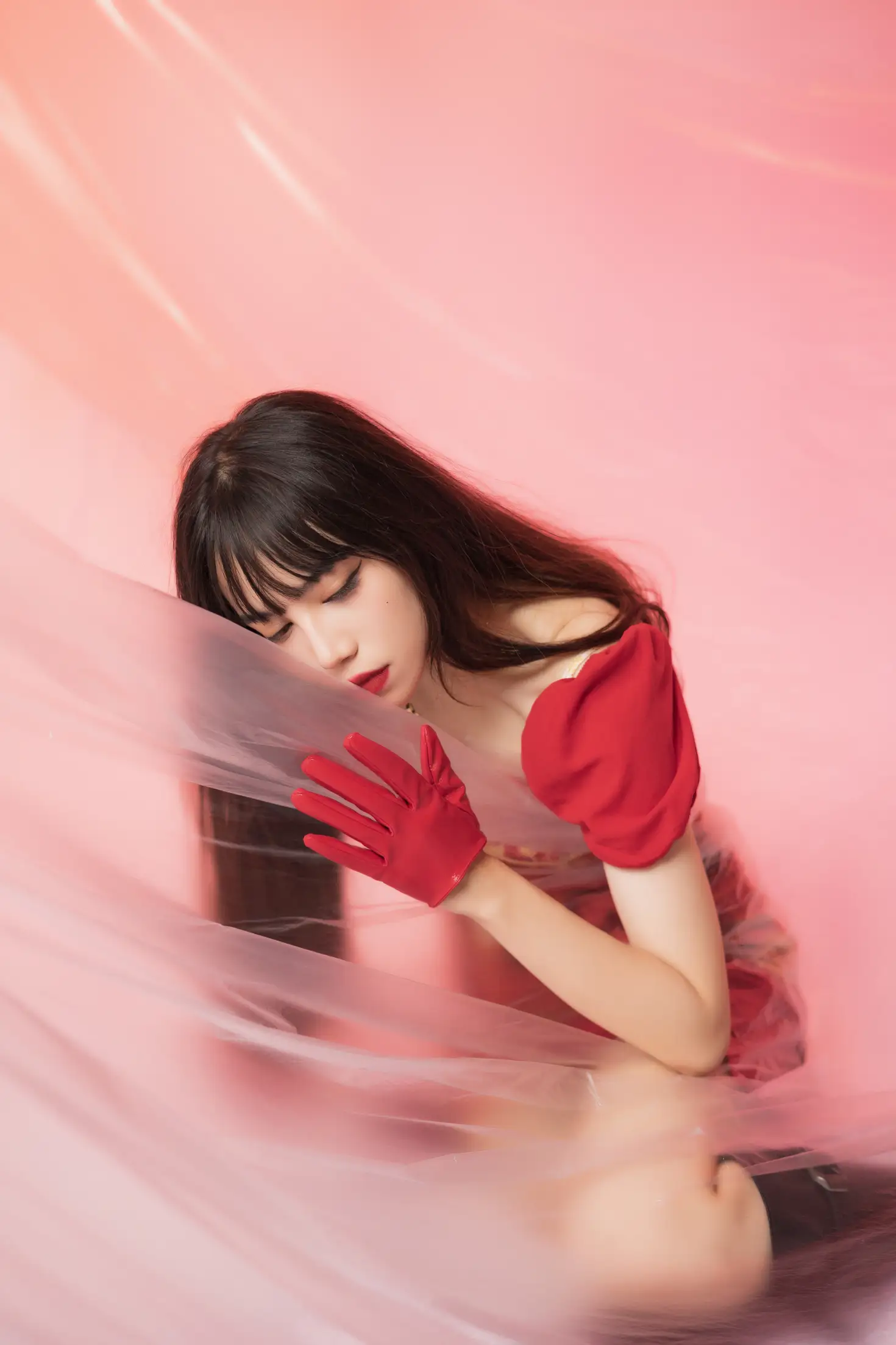 [YITUYU] 2022.05.21 Vol.0946 – Dancing Red Gloves Two plus six#[26P]-5