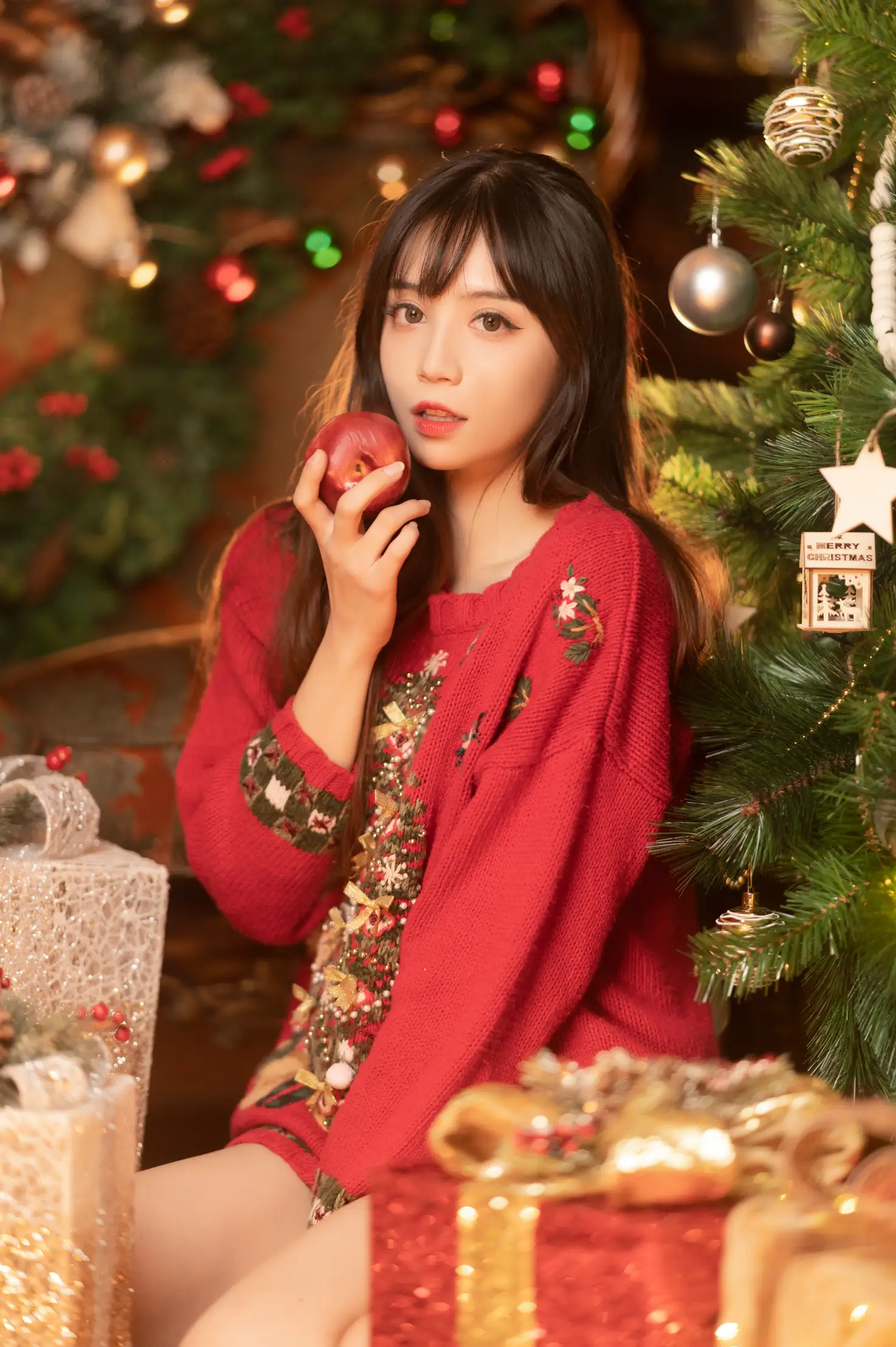 [YITUYU] 2022.05.26 Vol.0988 – Red Christmas Two plus six#[38P]-8