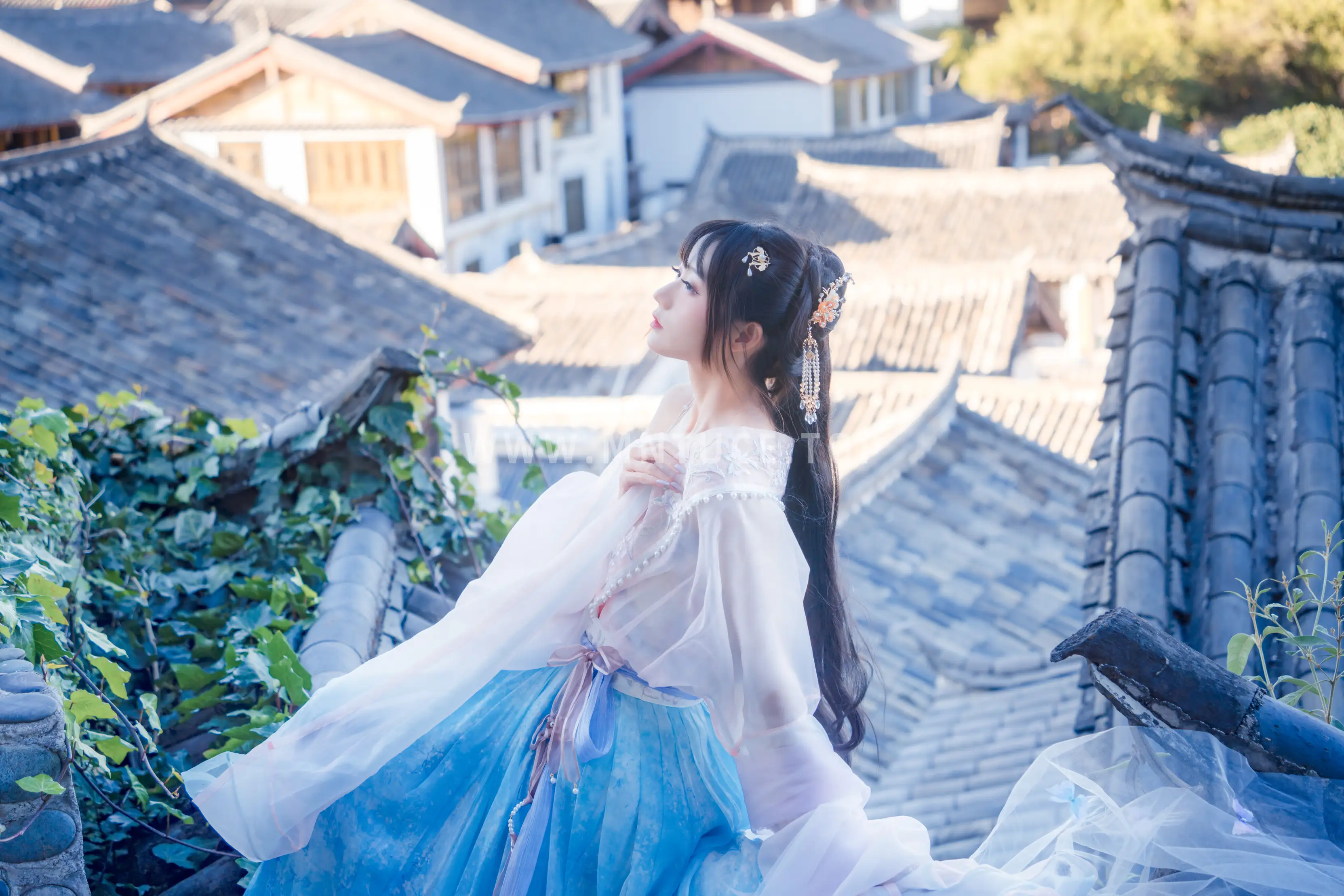 [YITUYU] 2022.05.14 Vol.878 – Lijiang Rooftop Rabbit Zzz won't eat carrots#[23P]-10