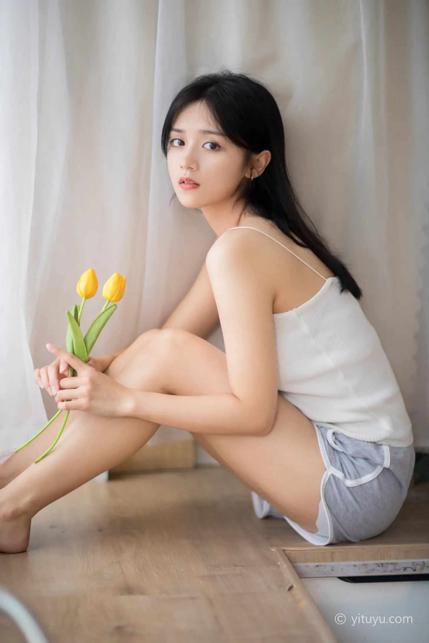 [YITUYU] 2021.05.31 Vol.064 – Love and Light Yuwen#[26P]-1